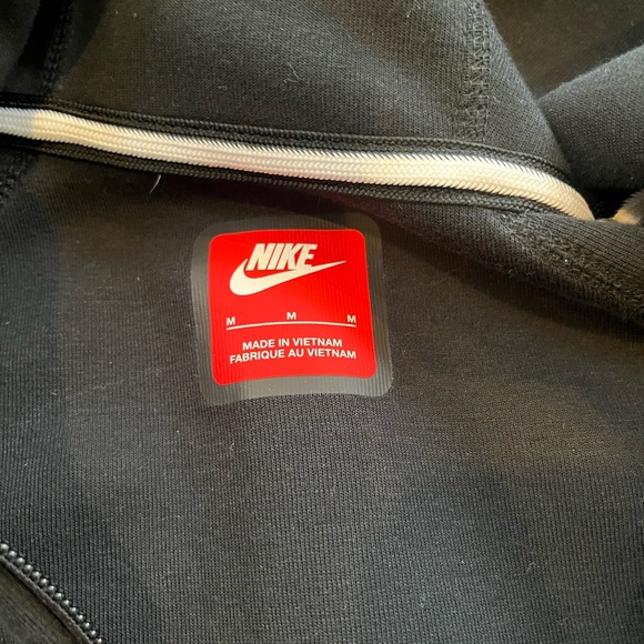 Kids' Nike Tech Fleece Black Tracksuit Set - Picture 4 of 5